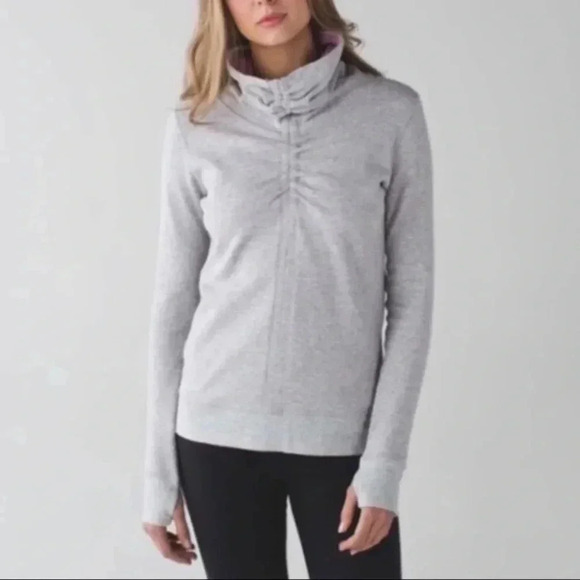 Lululemon In A Cinch Long Sleeve Pullover - Picture 2 of 9